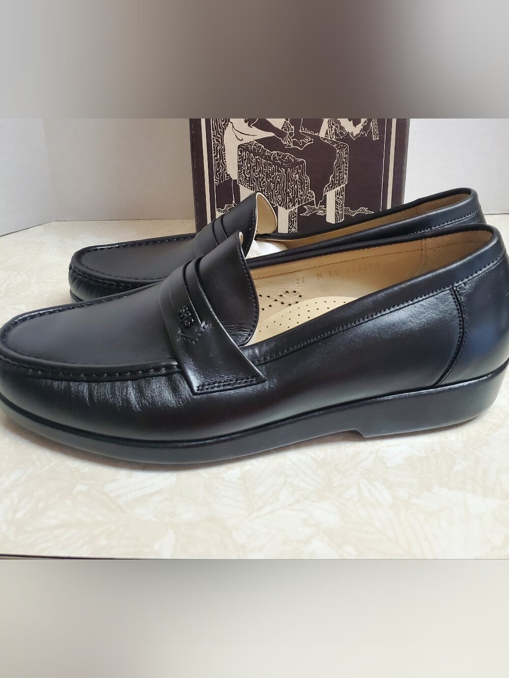 SAS Men's Black Leather Slip-On Penny Loafers